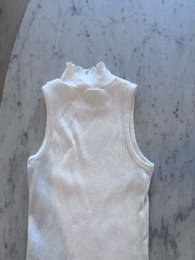 Cat & Jack Girl Sleeveless top